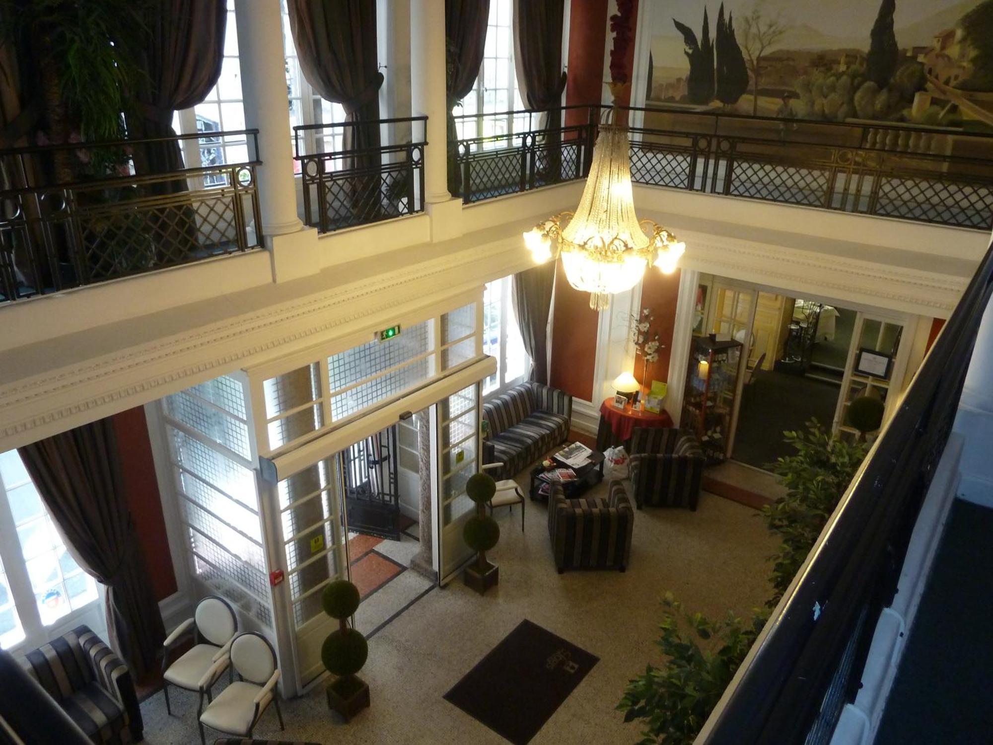 Logis Le Midland Hotell Vichy Exteriör bild