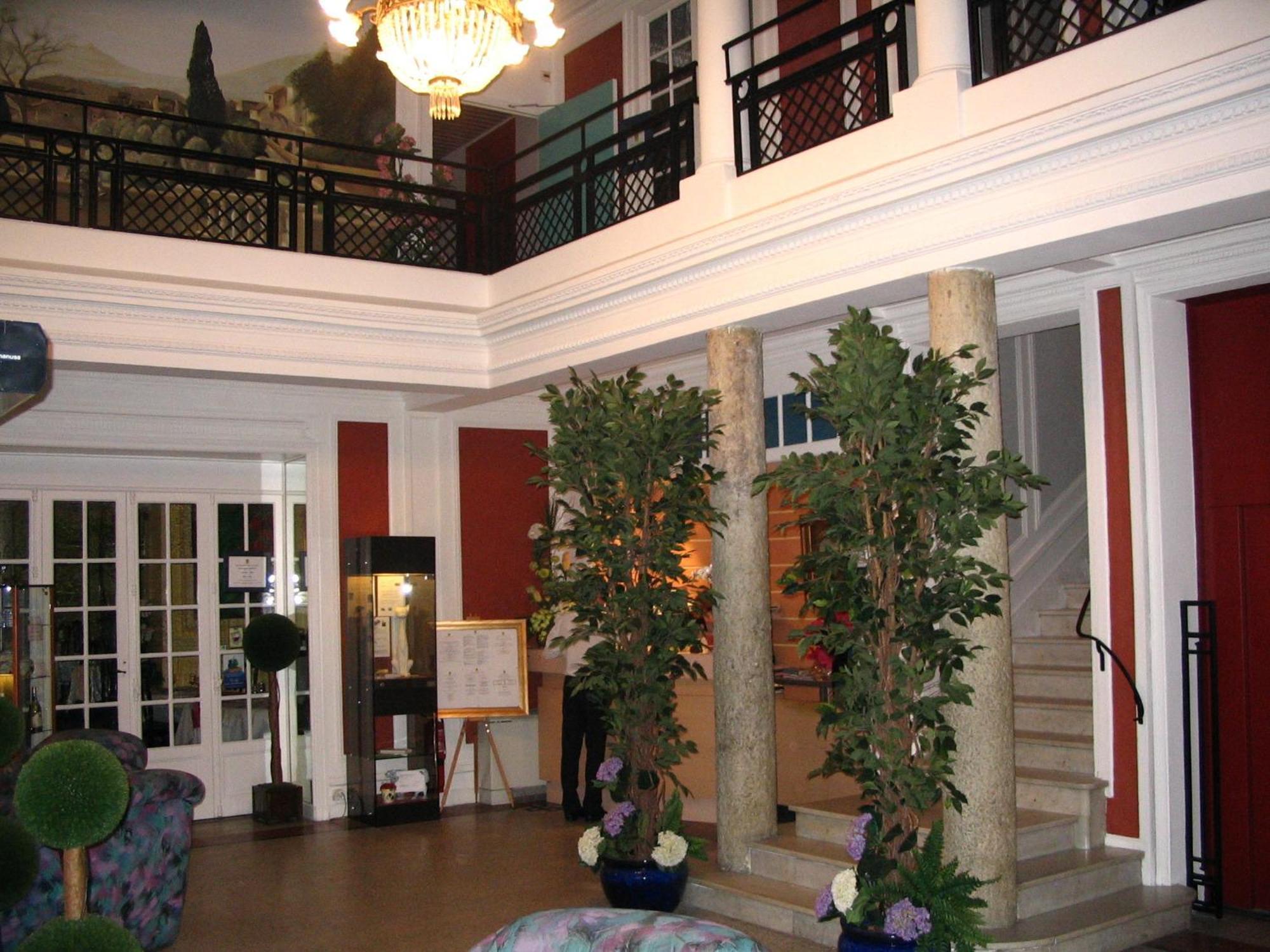 Logis Le Midland Hotell Vichy Exteriör bild